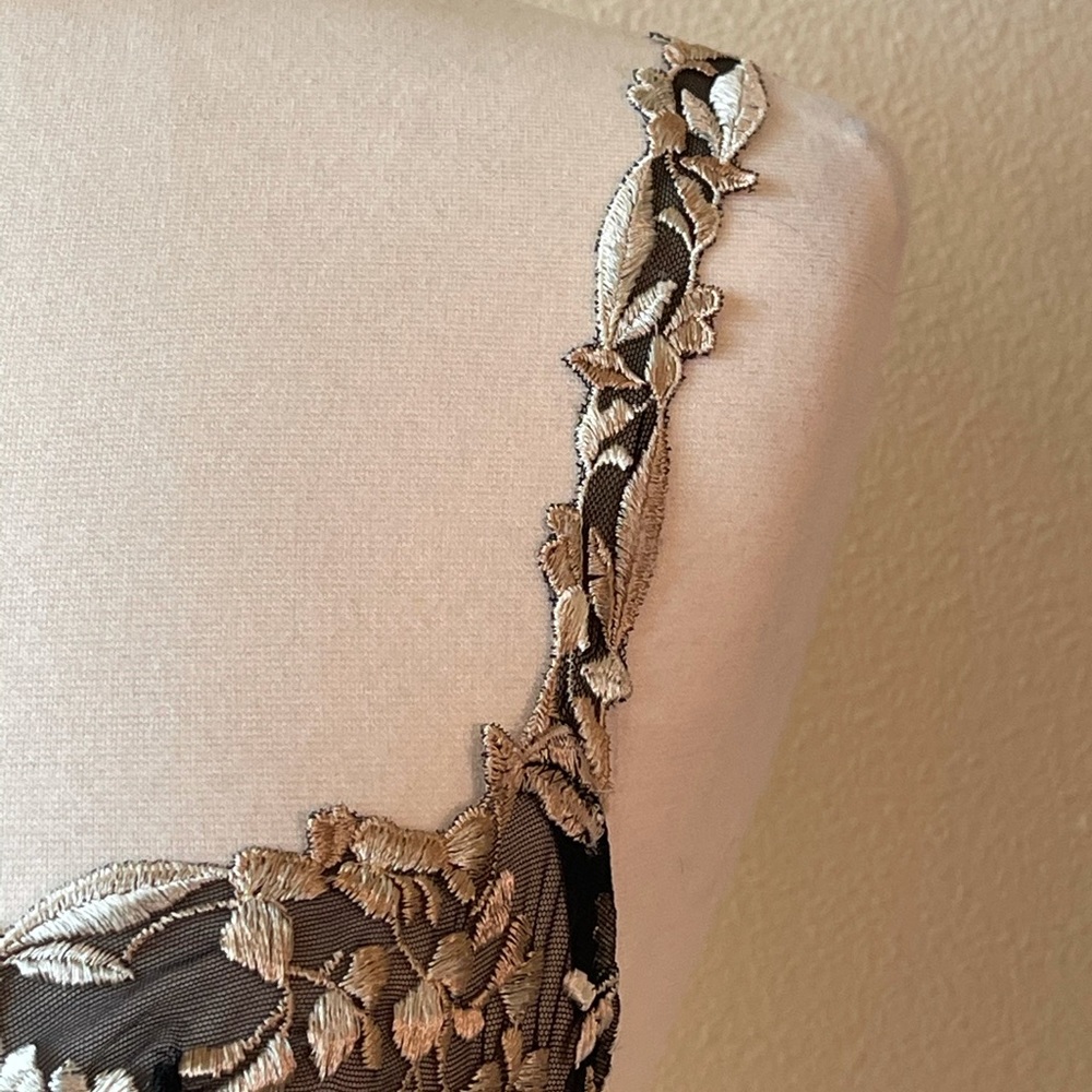 Embroidered Bra 32D - Picture 4 of 8